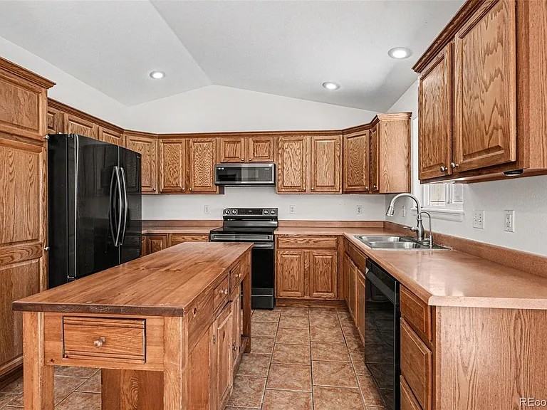 5118 Aramis Court - Photo 5 of 7