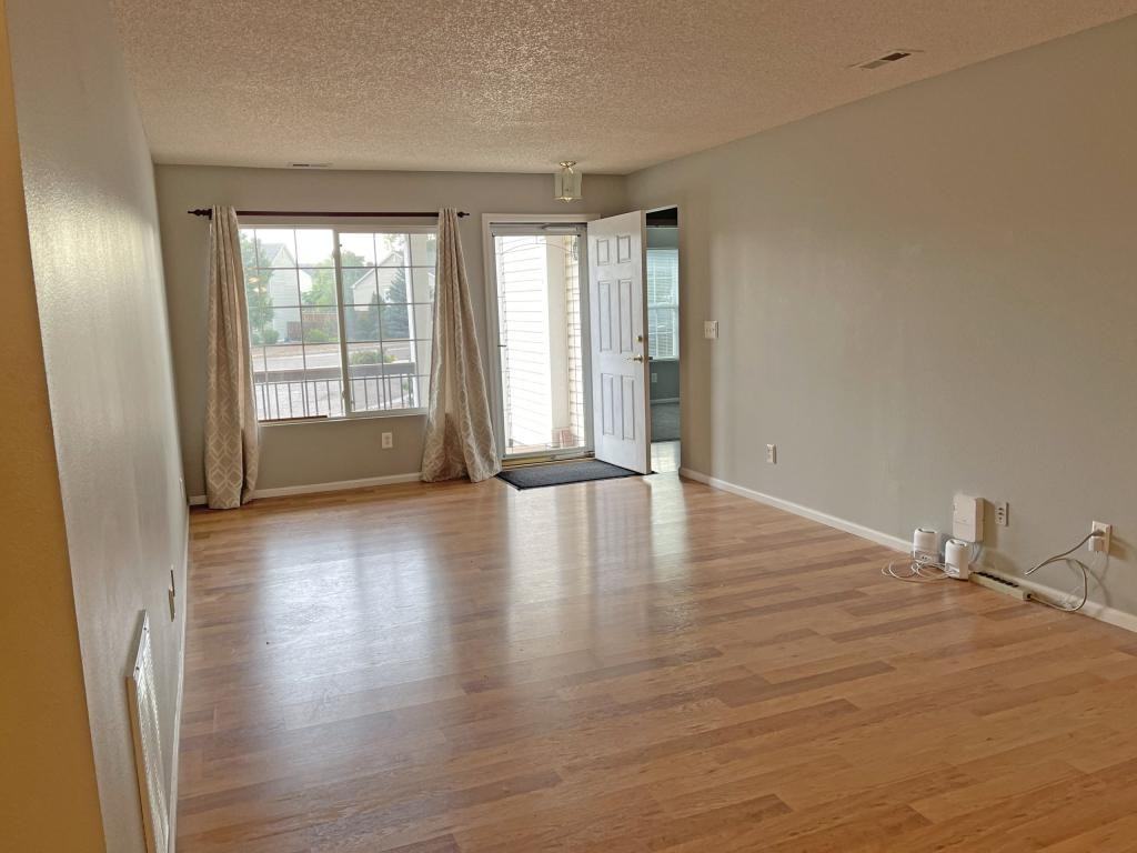 6591 Cache Dr - Photo 4 of 26