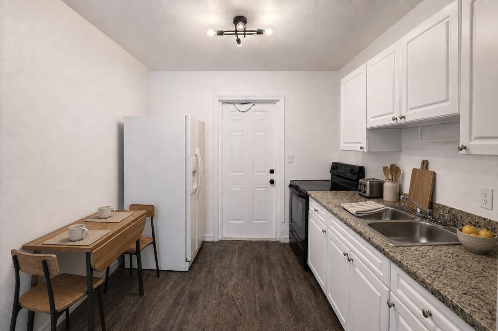 1600 Center St - Photo 5 of 16