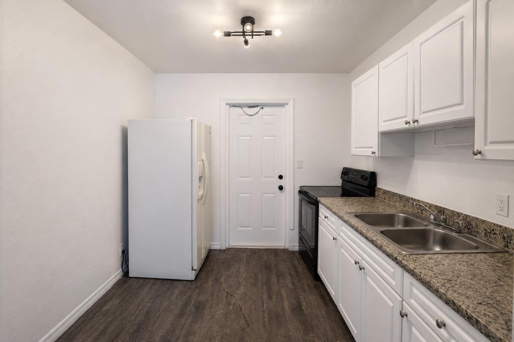 1600 Center St - Photo 7 of 16