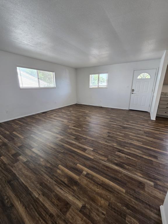 805 Woodlawn Ave - Photo 7 of 18