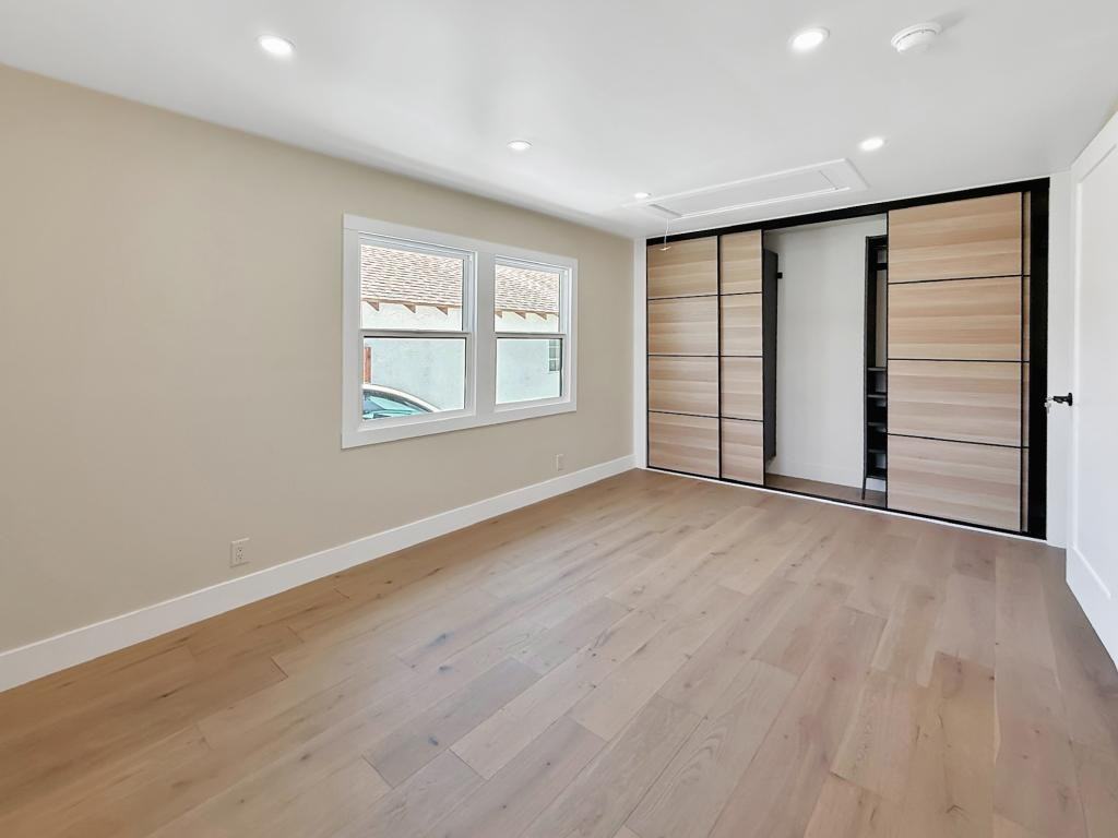 5161 7th St - Photo 7 of 16