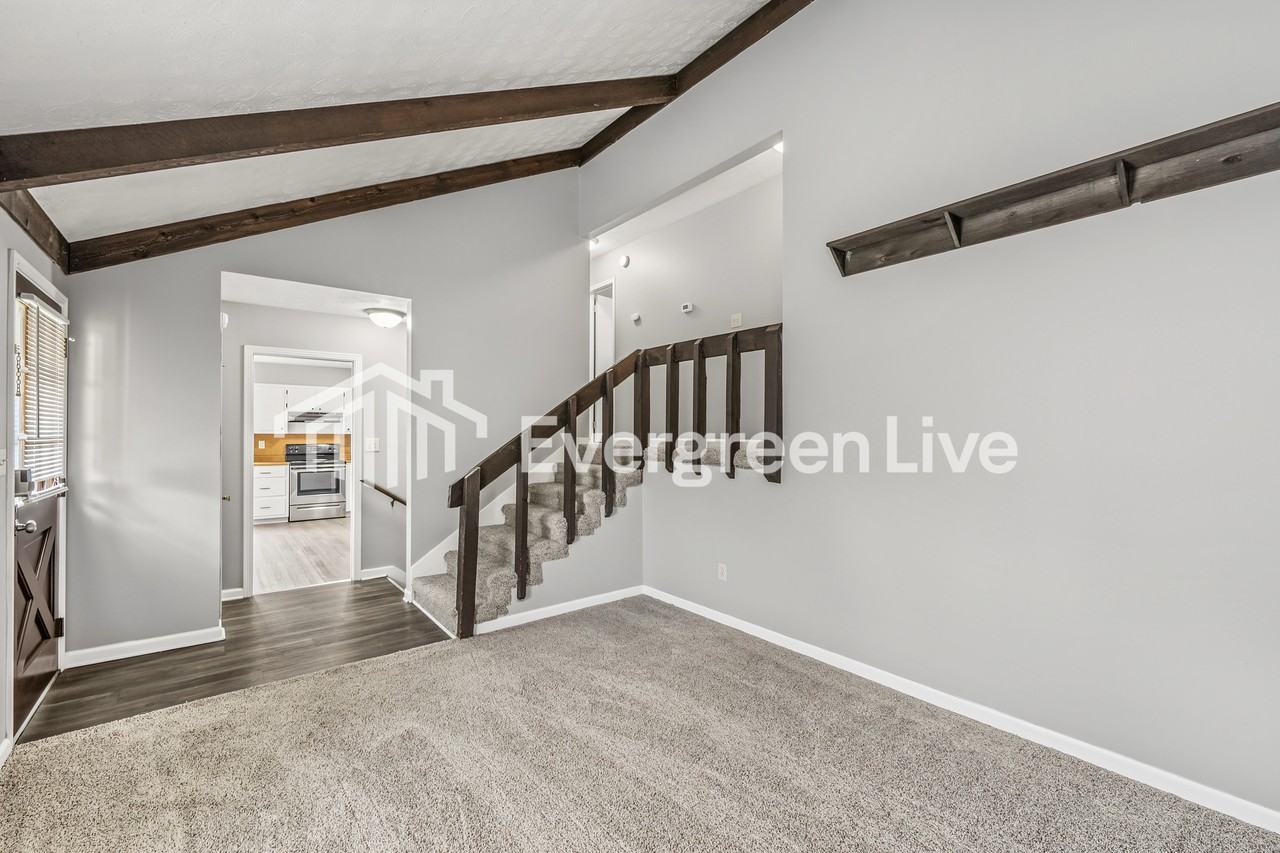 2671 Janice Cir Ne - Photo 3 of 14