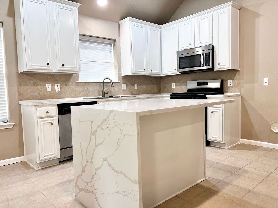 2513 Slalom Dr - Photo 4 of 32
