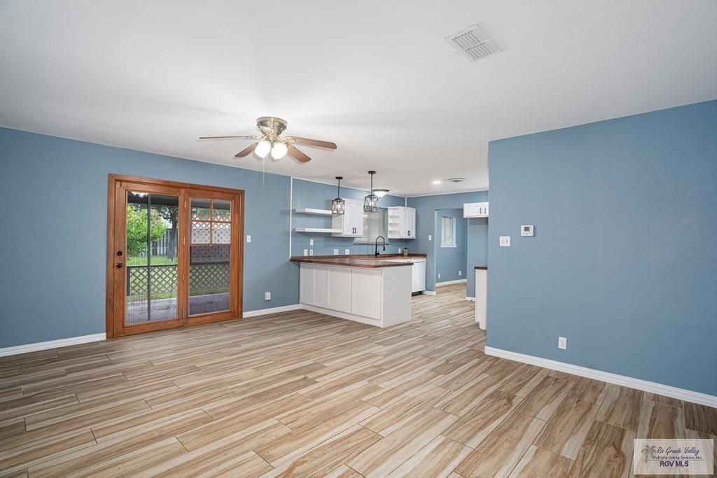 2202 Ella St - Photo 3 of 21