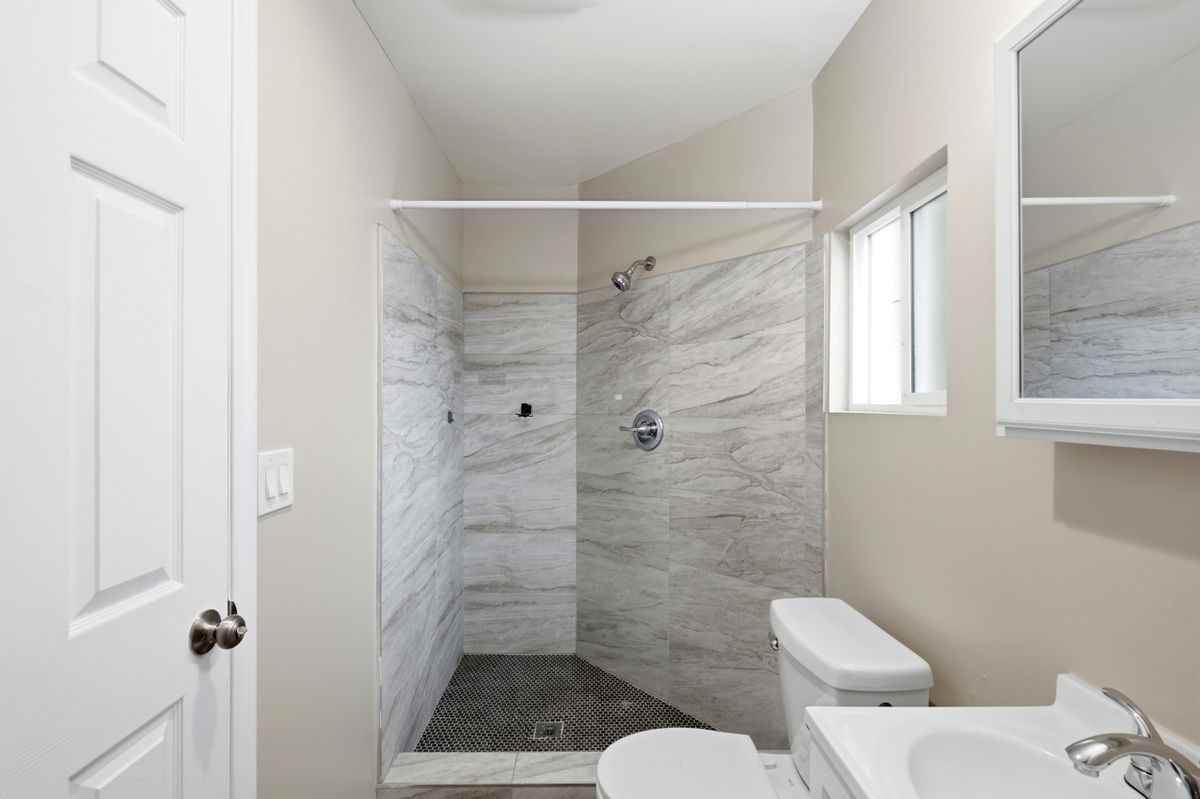 554 Ritchey St - Photo 3 of 14