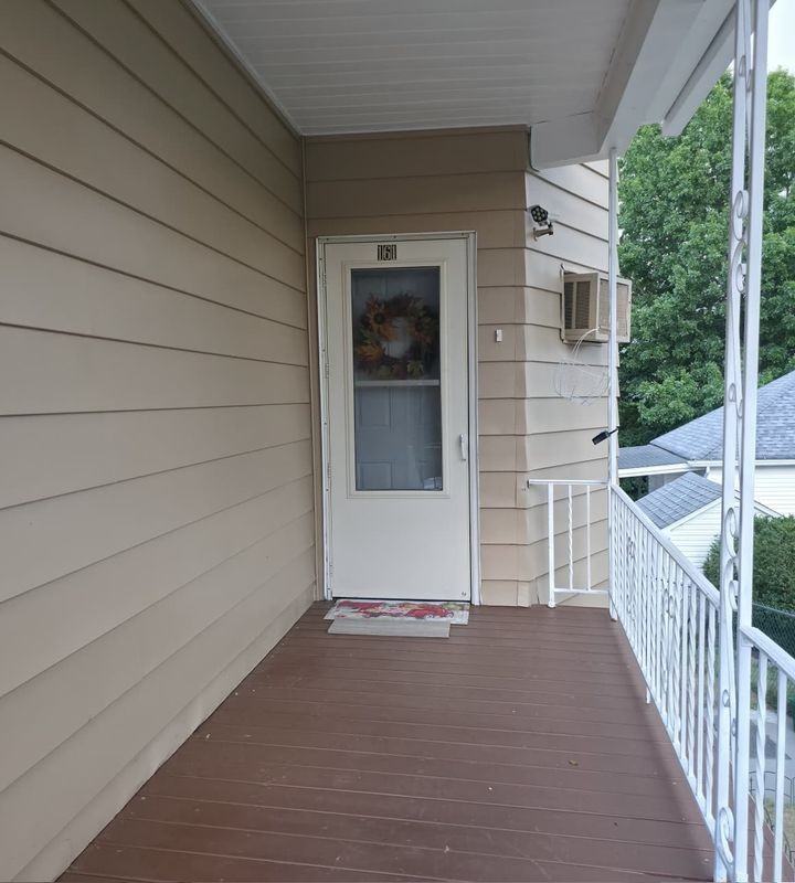 161 Johnson St - Photo 4 of 39