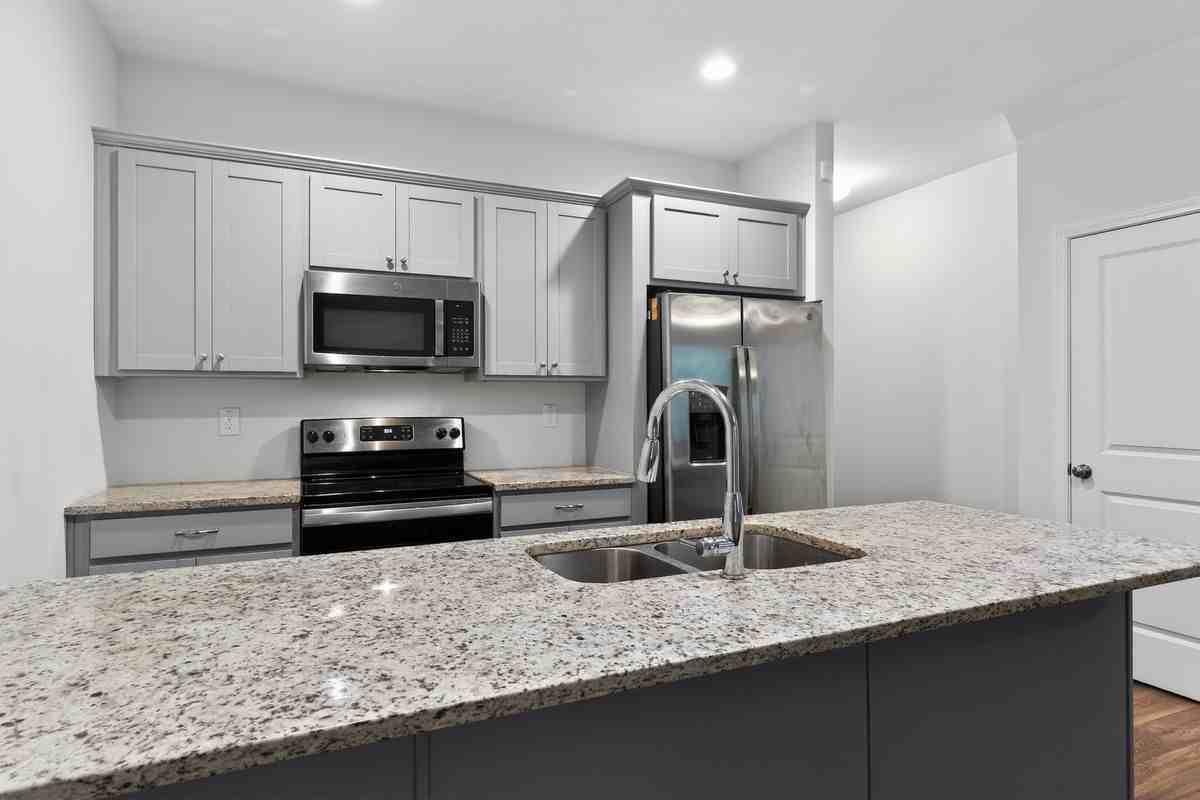 3122 Meadowstone Ln Sw - Photo 3 of 15