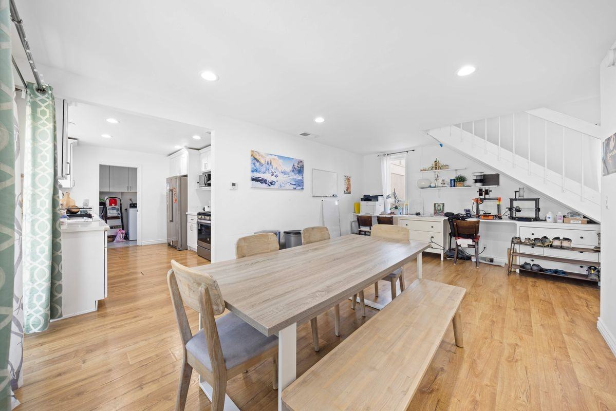 17612 Webster Ave - Photo 5 of 34