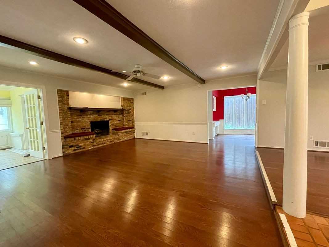 7814 La Manga Dr - Photo 3 of 24