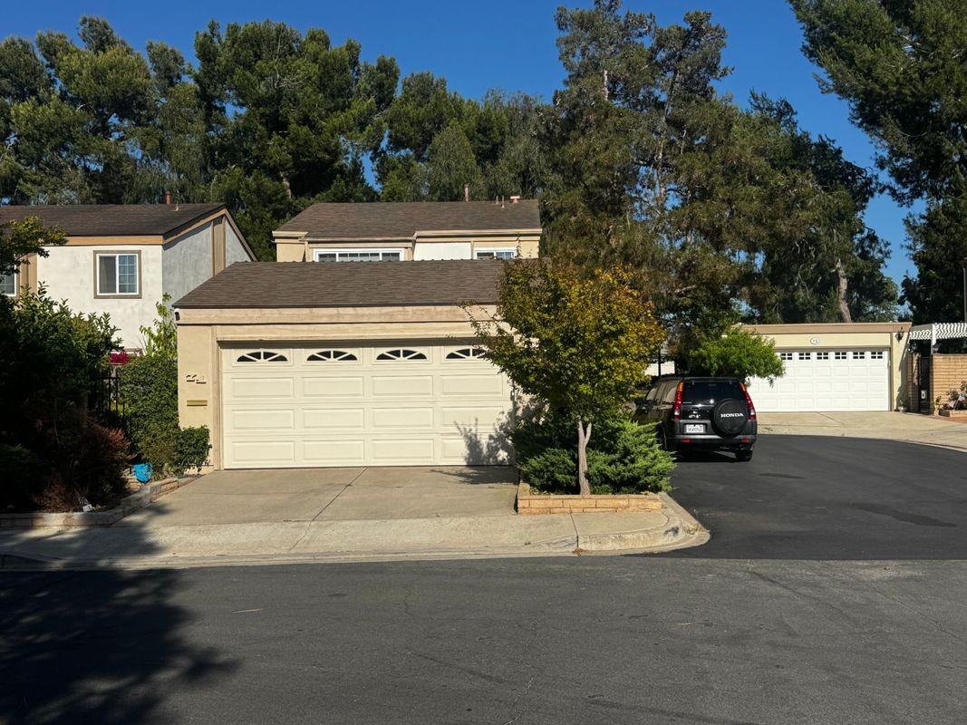 71 Willow Tree Ln