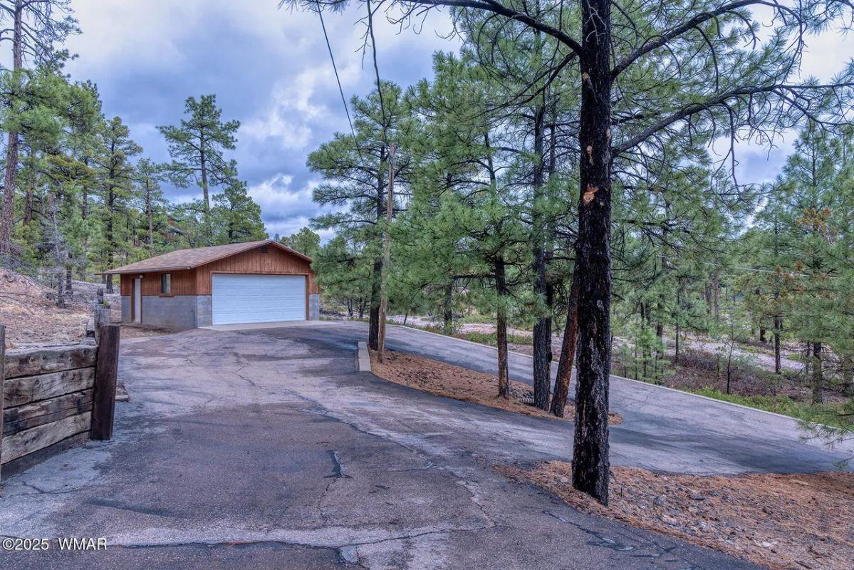 6373 Manzanita Dr - Photo 7 of 26