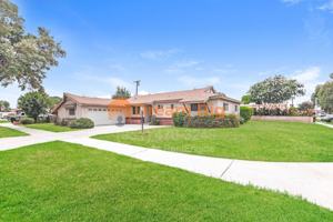 featured image of 5971 Sunland Pl