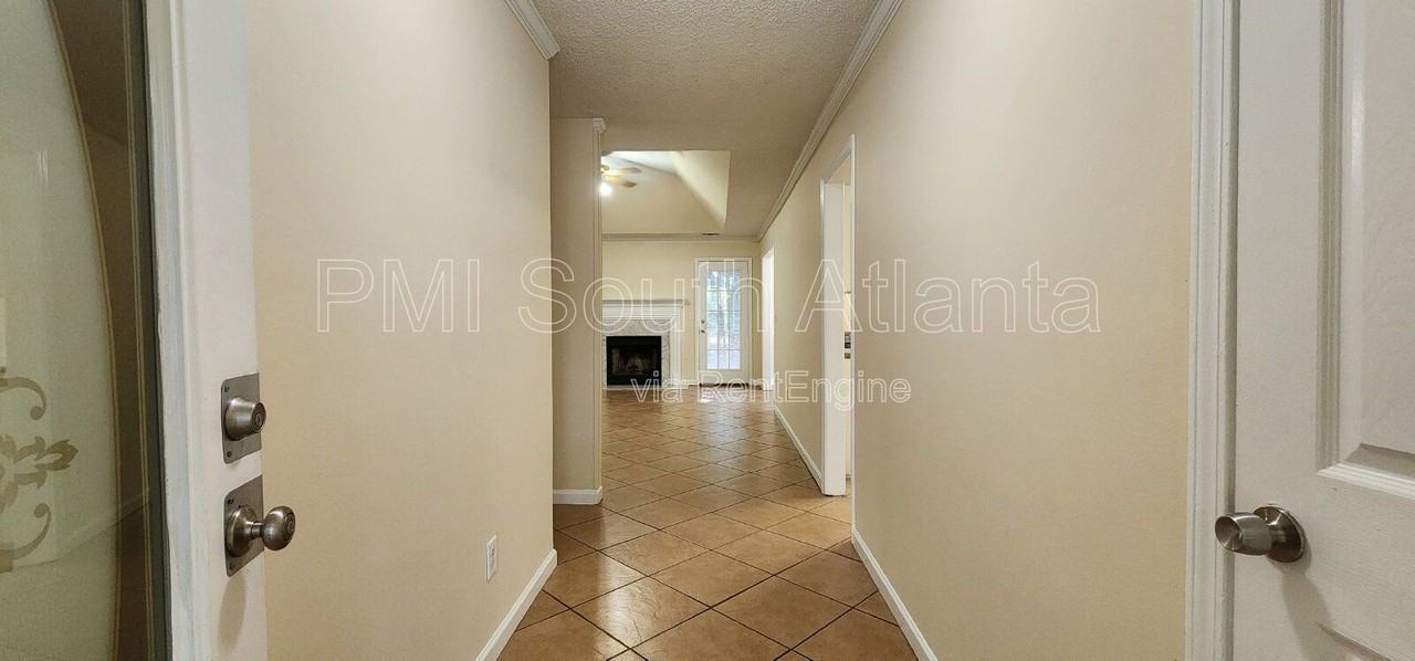 2735 Stanton Woods Dr Se - Photo 4 of 30