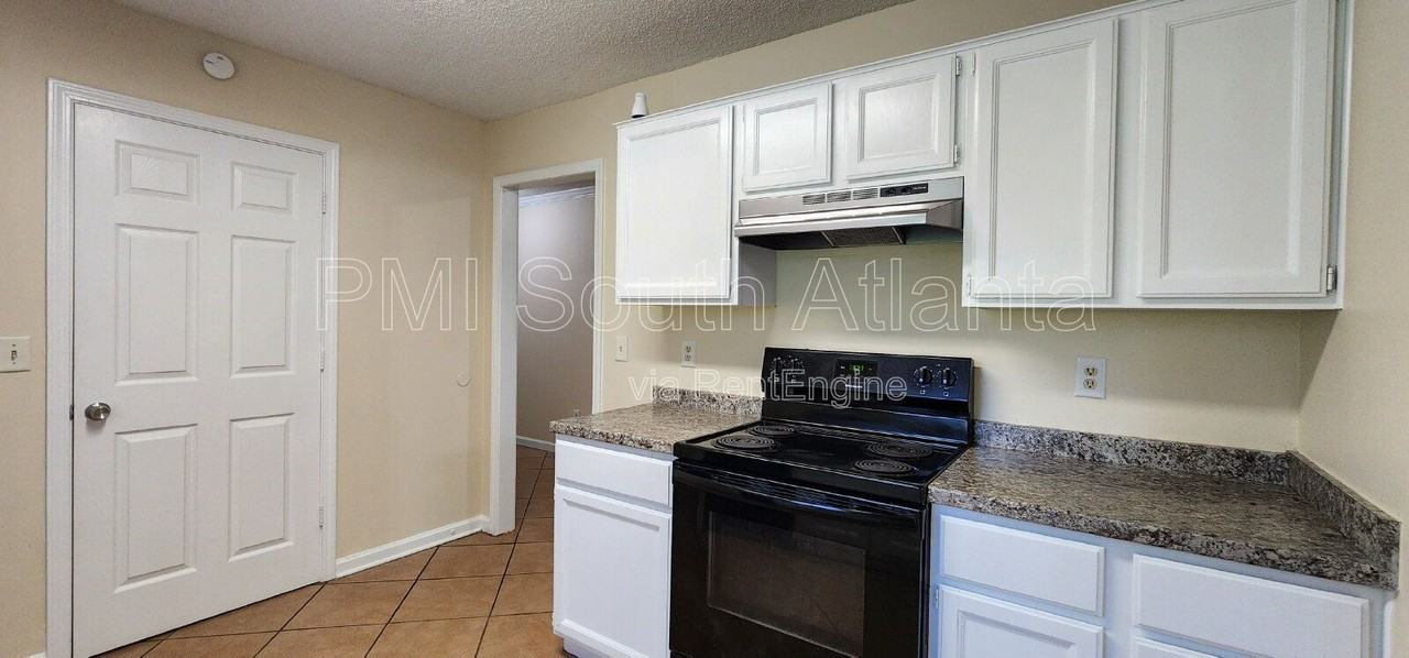 2735 Stanton Woods Dr Se - Photo 7 of 30