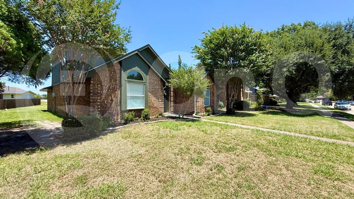 7913 Rice Dr - Photo 3 of 30