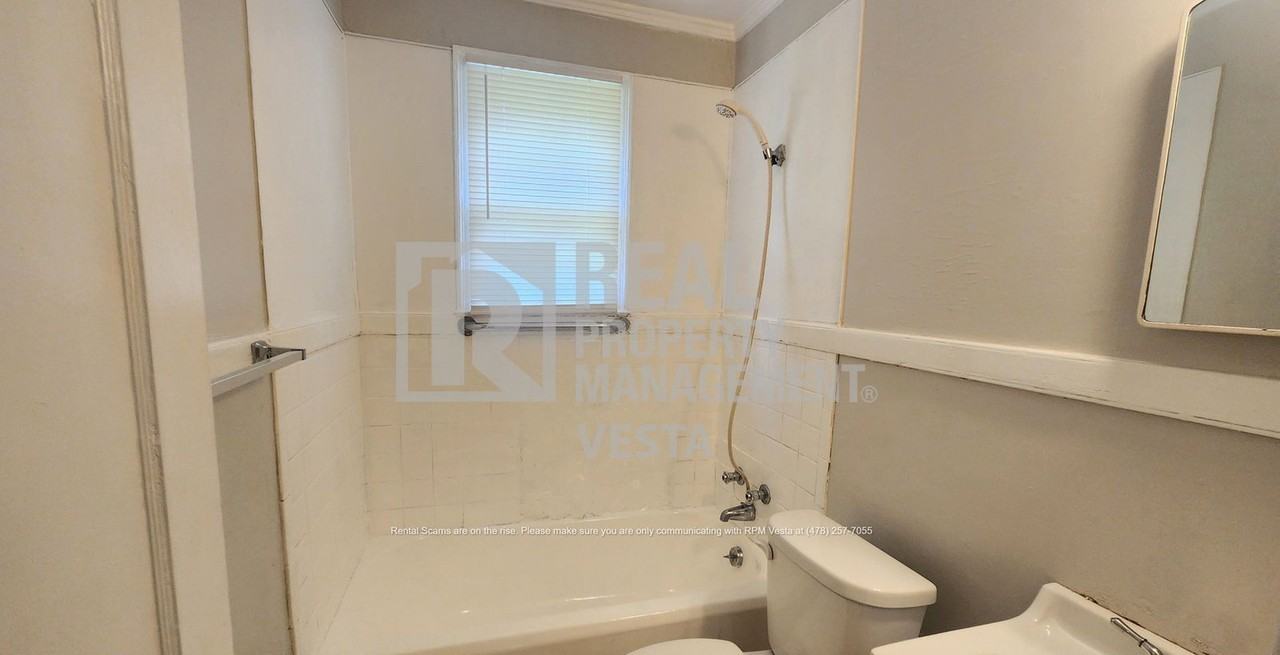 3323 Guthrie Dr - Photo 6 of 11