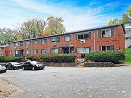 featured image of 2423 Lindsay Ave #4