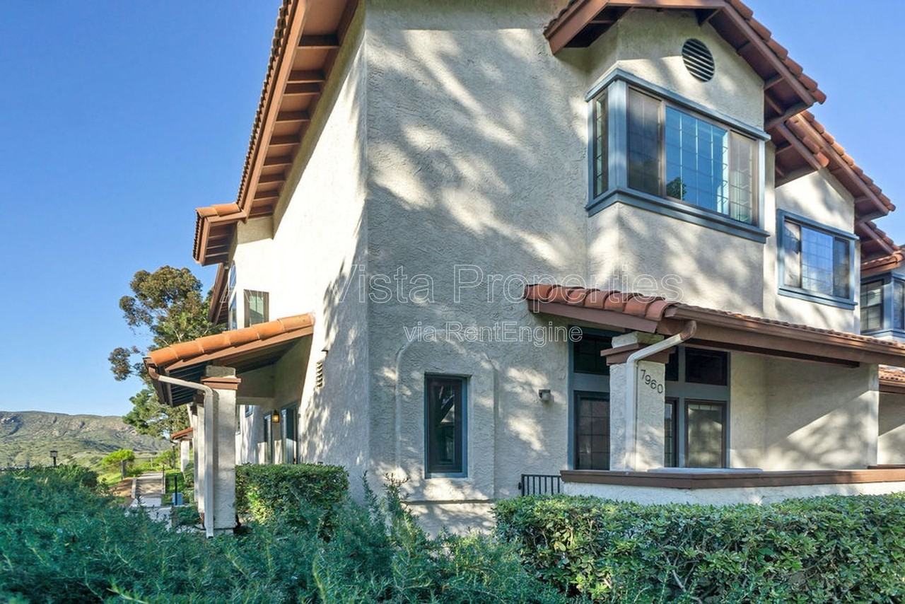 7960 Mission Vista Dr - Photo 2 of 41