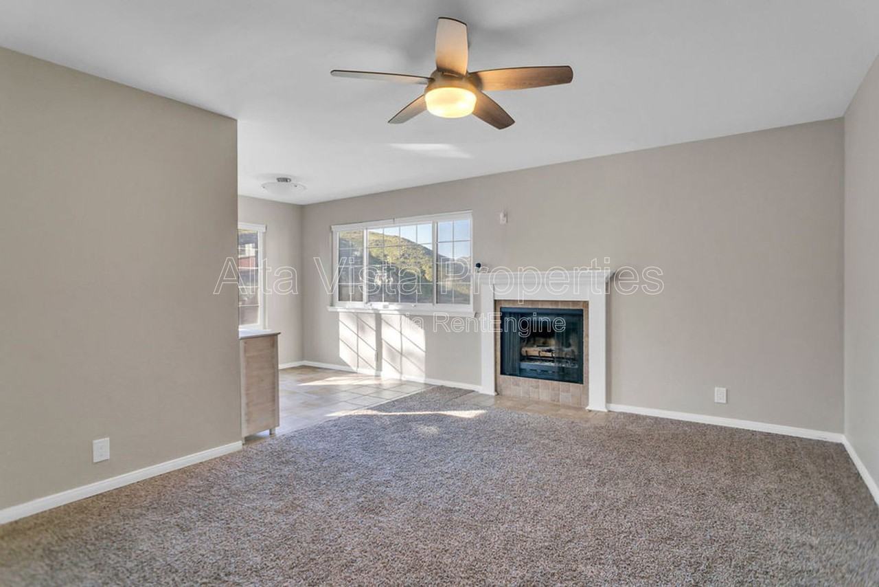 7960 Mission Vista Dr - Photo 5 of 41