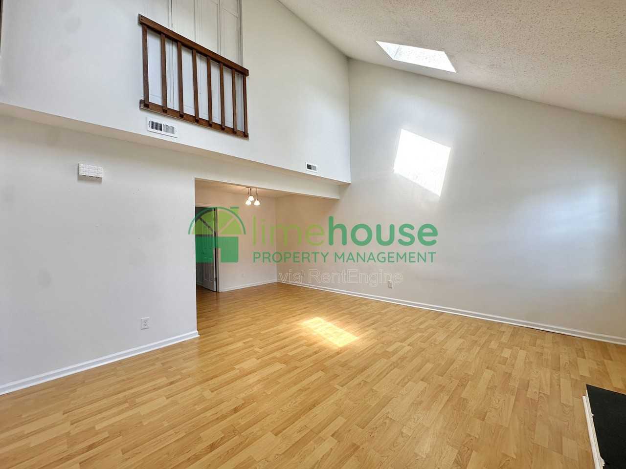 3207 Creekside Dr - Photo 4 of 16