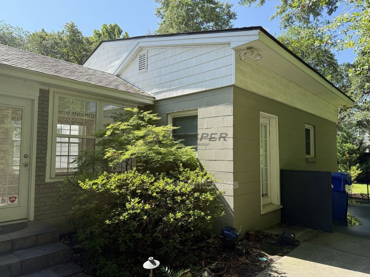 575 Elizabeth Ln W - Photo 5 of 31