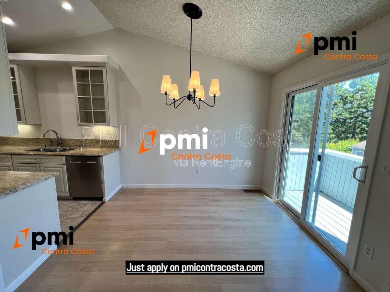 409 Camelback Rd - Photo 6 of 24