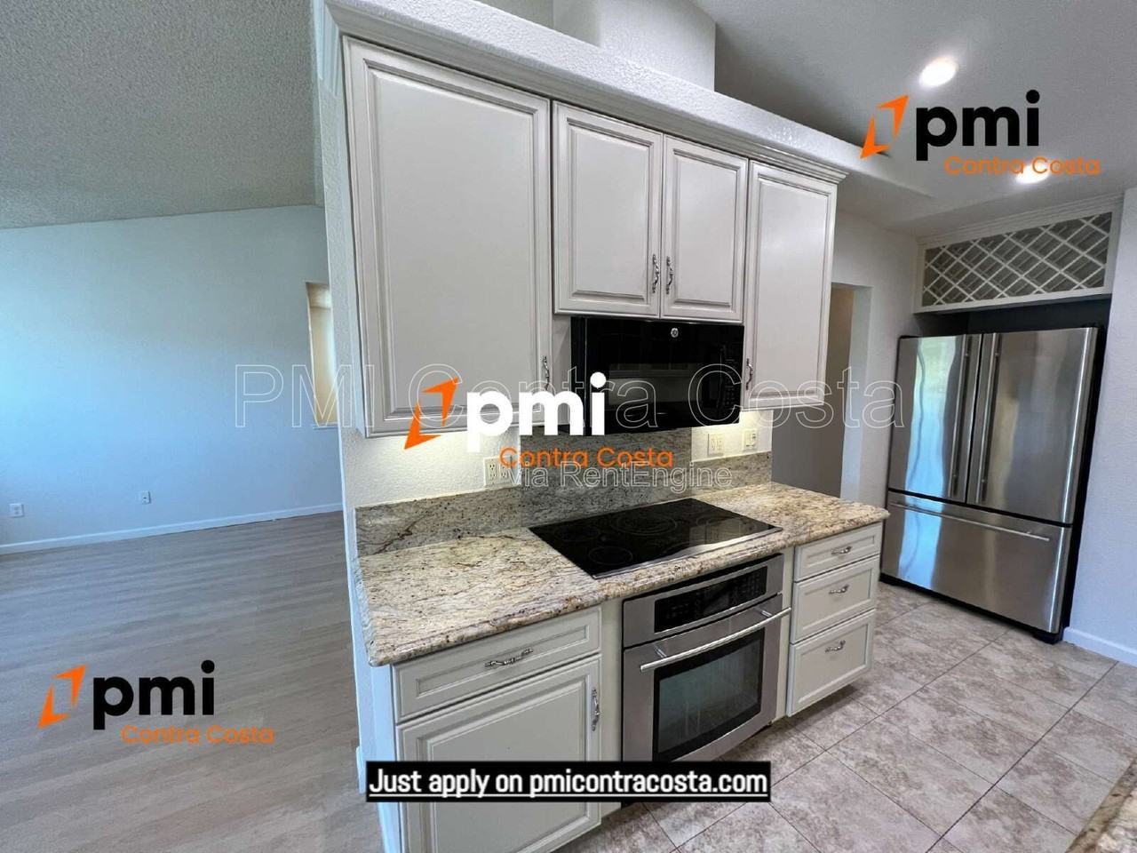 409 Camelback Rd - Photo 7 of 24