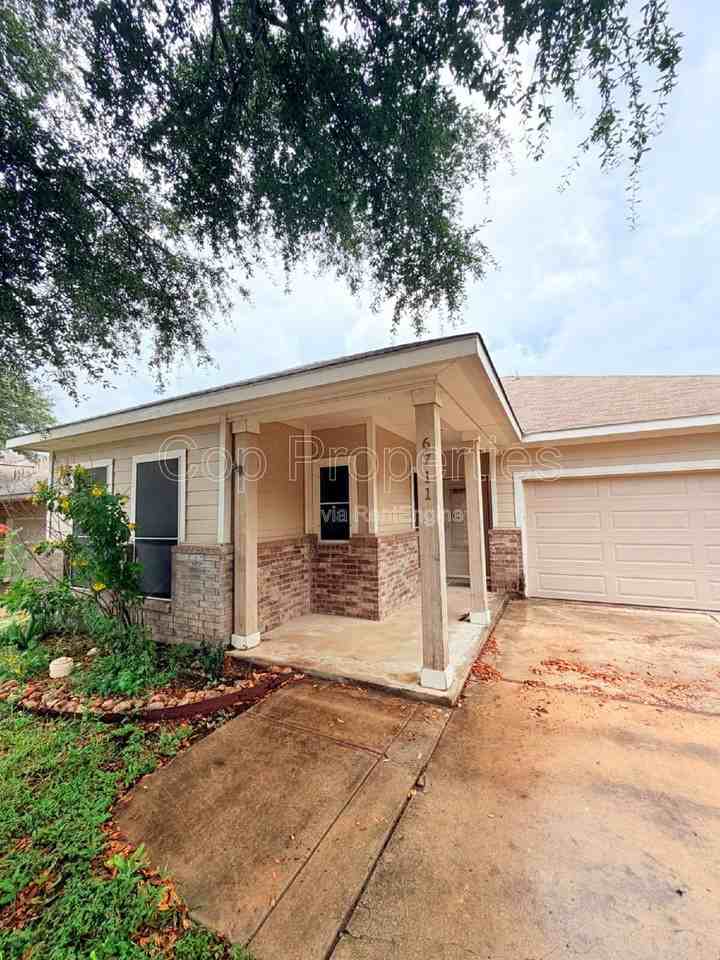 6711 Buckhorn Clf - Photo 2 of 21