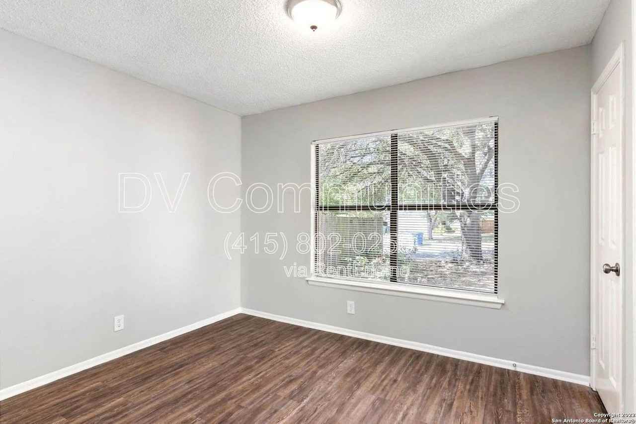 9211 De Frene - Photo 7 of 13