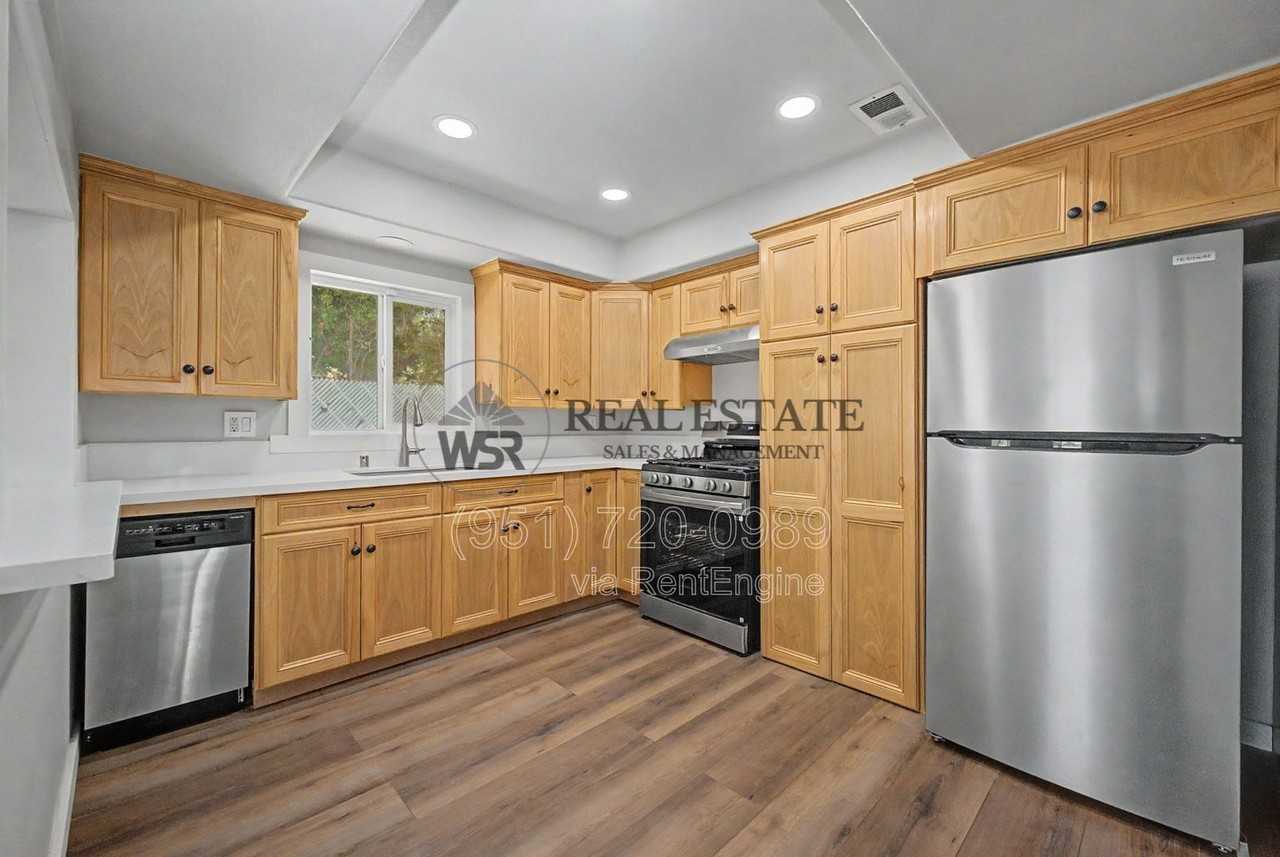 1030 E Brockton Ave #1 - Photo 5 of 29