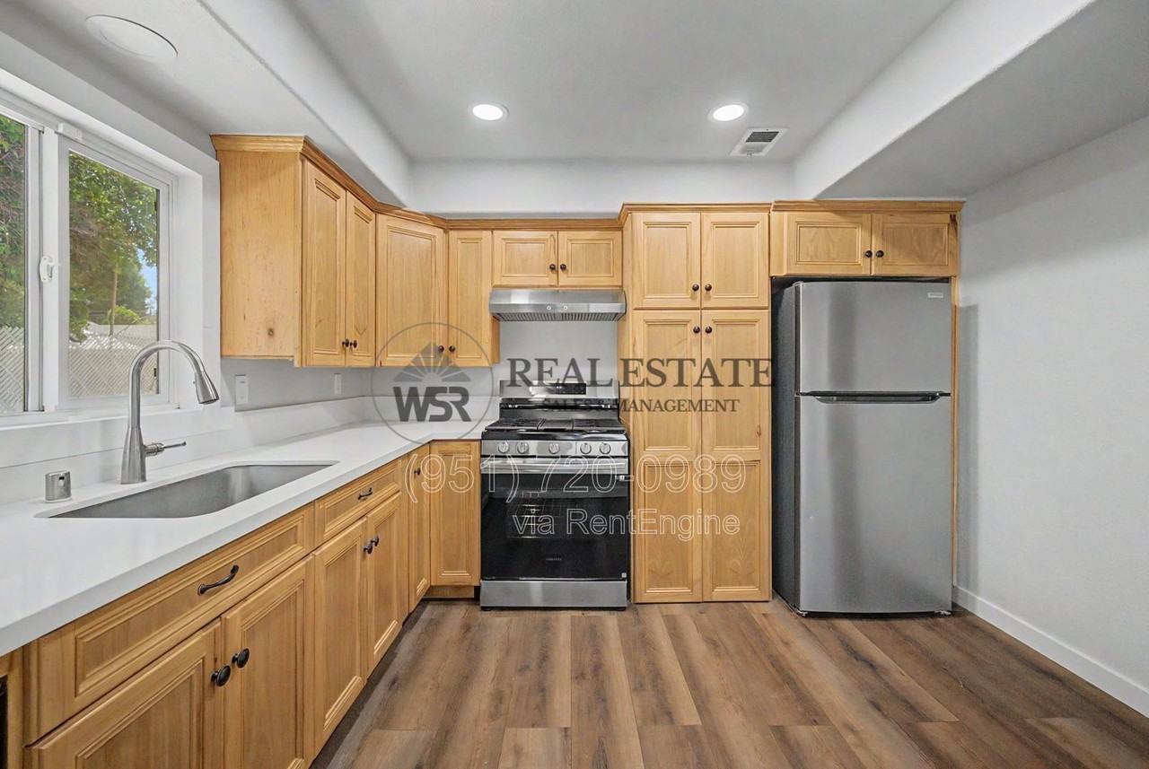 1030 E Brockton Ave #1 - Photo 6 of 29
