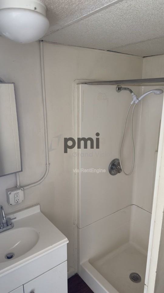 601 Monroe Ave #16 - Photo 2 of 21