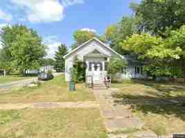 featured image of 700 E Jefferson Ave #1