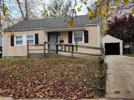 featured image of 840 W Wood St