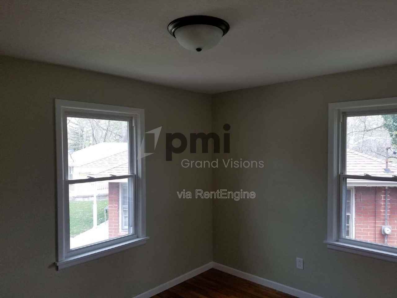7 Louise Ct - Photo 4 of 9