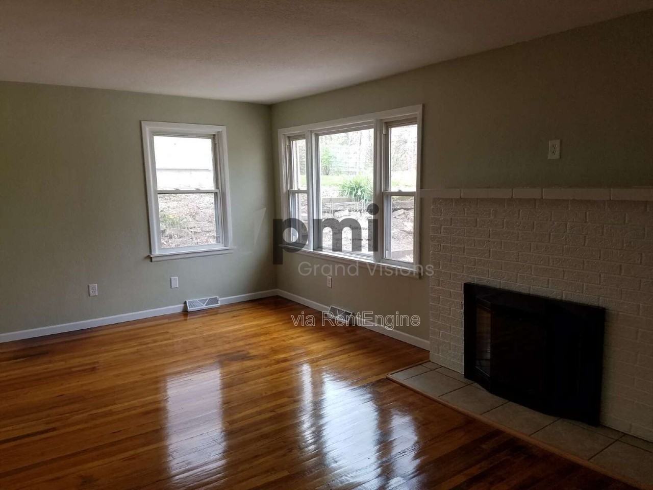 7 Louise Ct - Photo 5 of 9