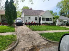 featured image of 1585 Sedgwick St
