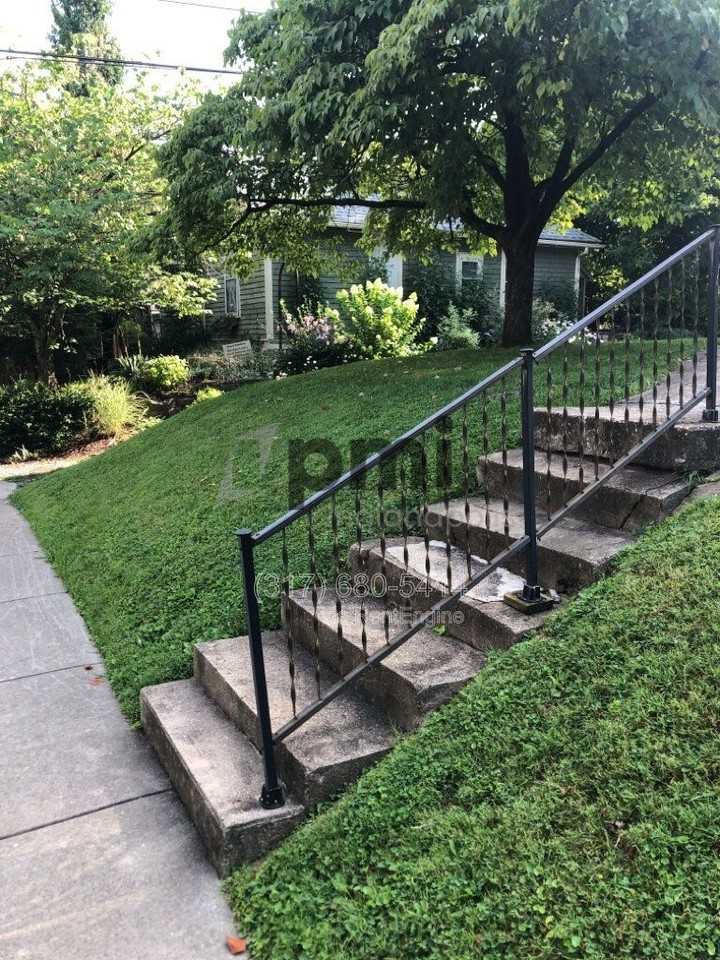 1204 N Lincoln St - Photo 2 of 7