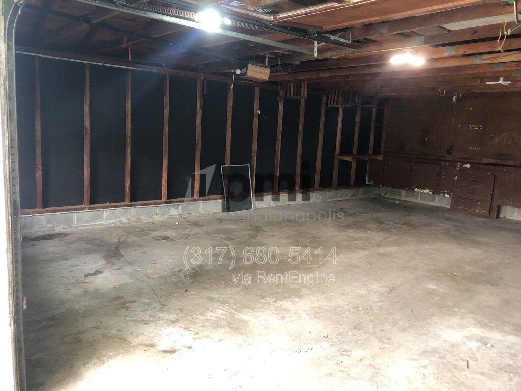1204 N Lincoln St - Photo 6 of 7