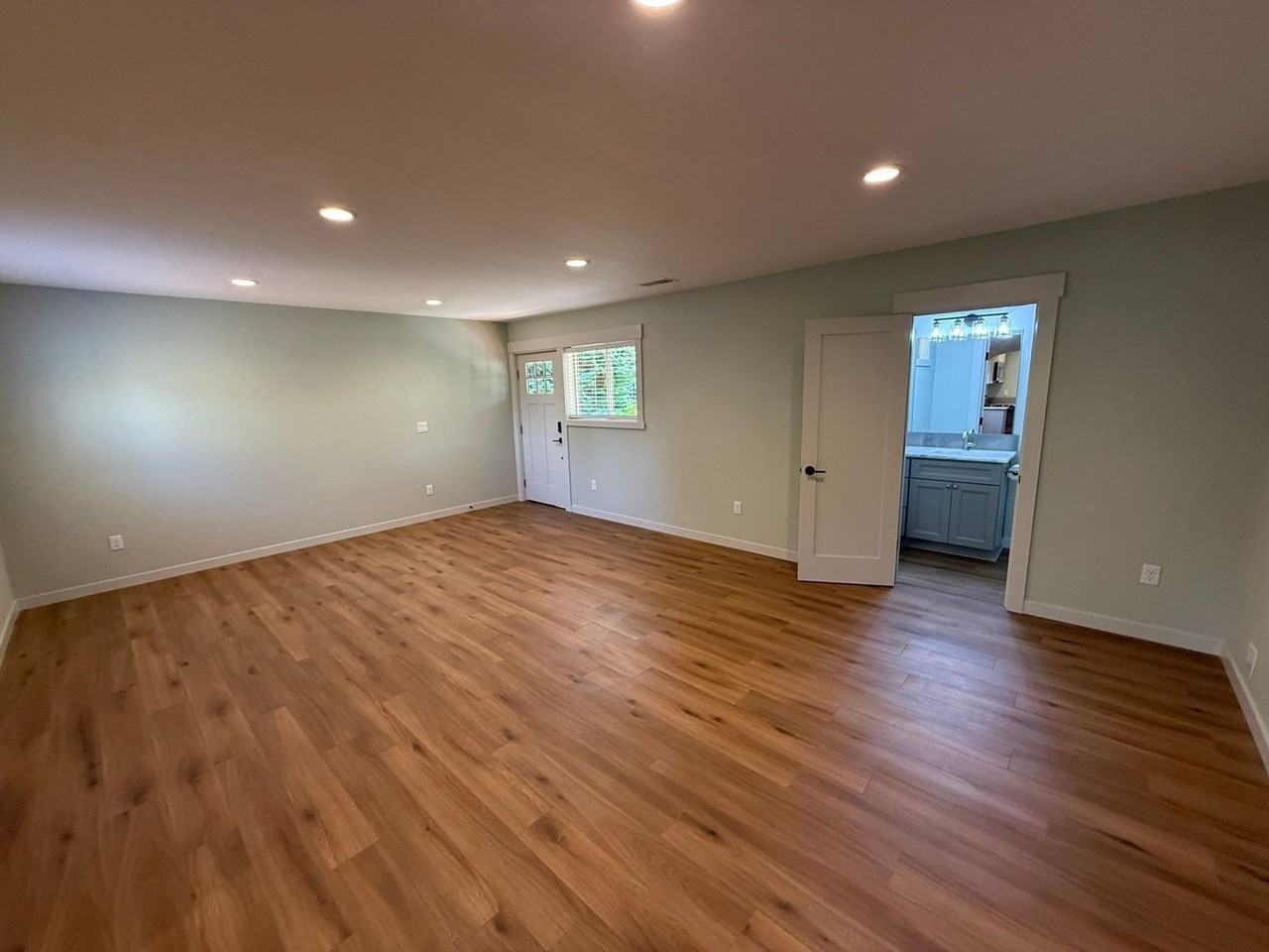 805 Boxwood Ln Se - Photo 4 of 24