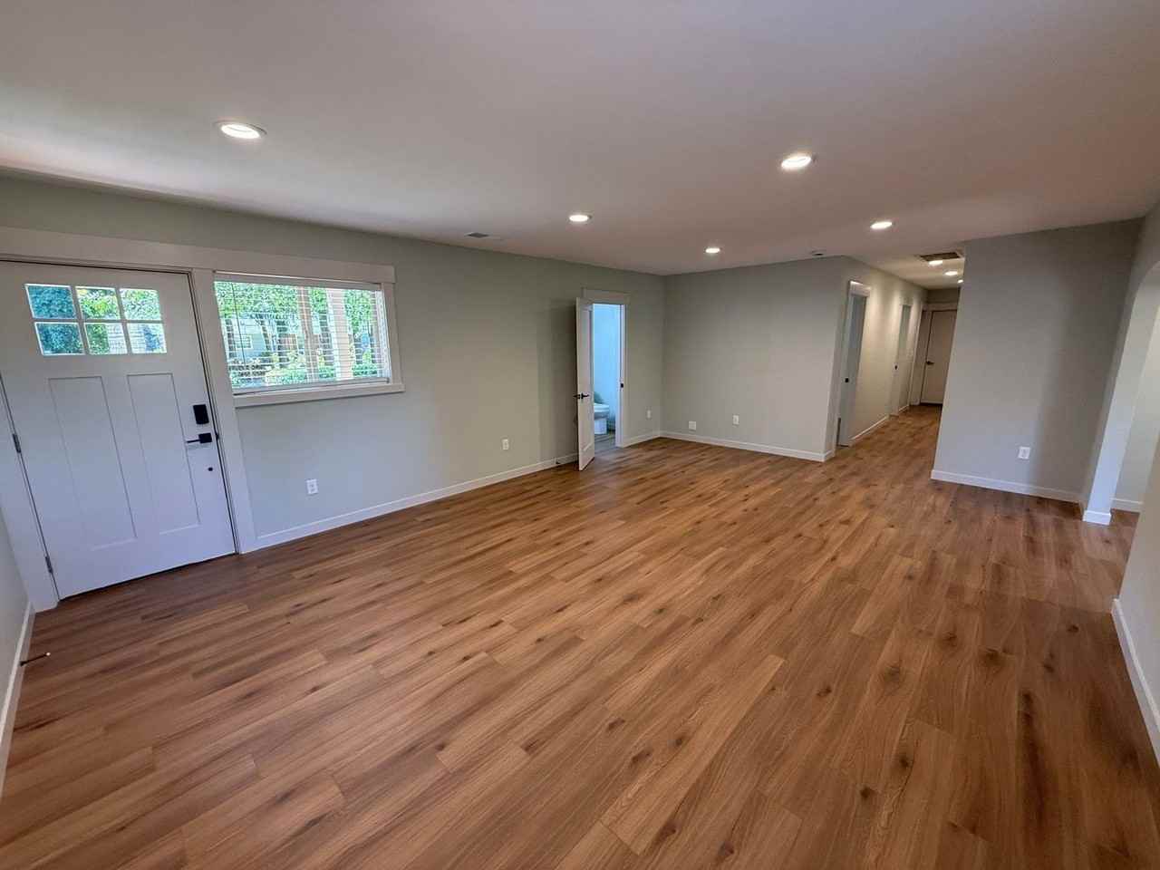 805 Boxwood Ln Se - Photo 5 of 24