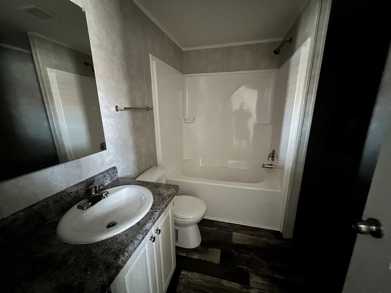 25214 Roseville Mhp Llcgratiot Ave #180 - Photo 5 of 9