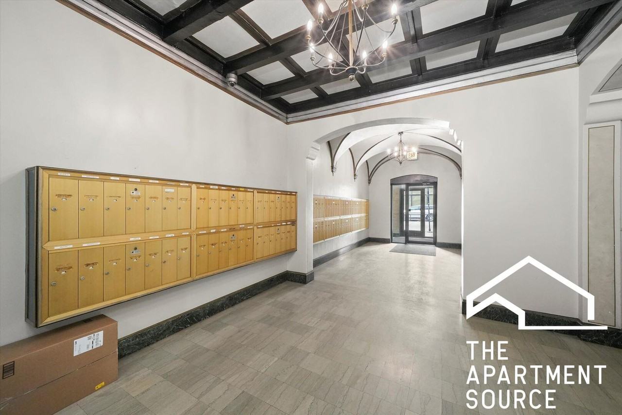 2779 N Milwaukee Ave #319 - Photo 7 of 10