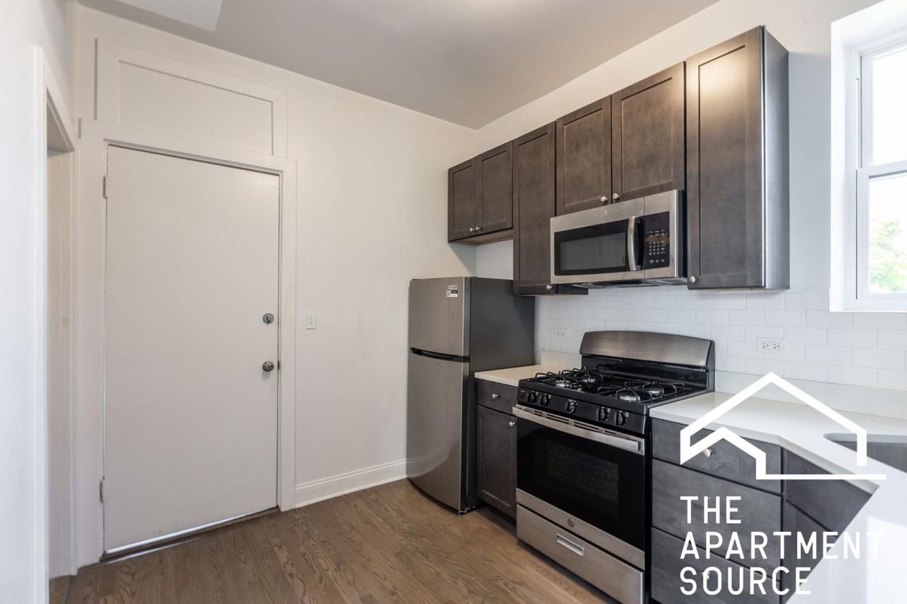 2814 N Troy St #3R - Photo 2 of 13