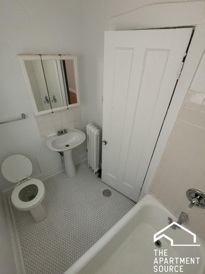 1421 W Farwell Ave #309 - Photo 7 of 11