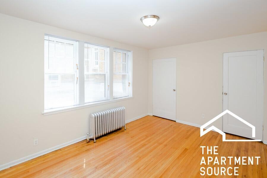 5011 W Cermak Rd #9 - Photo 3 of 6