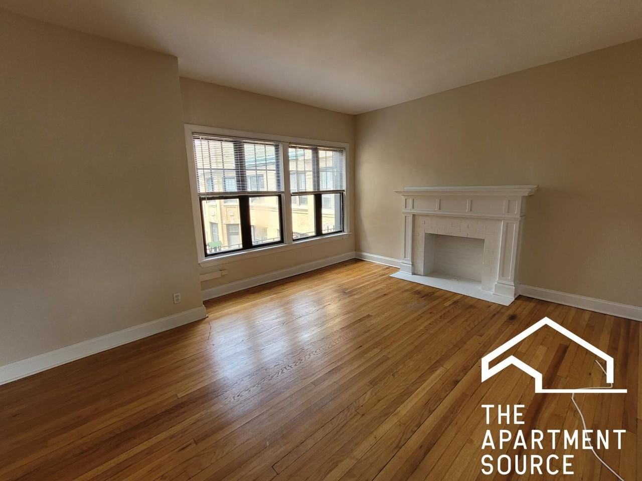931 Forest Ave #2E - Photo 2 of 22