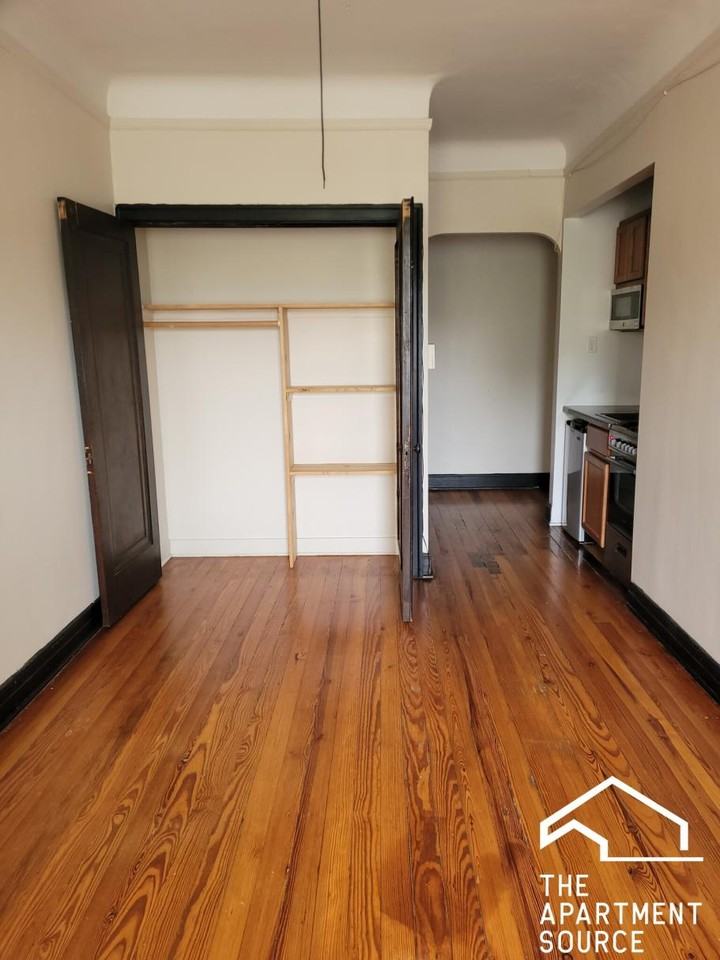 948 W Cuyler Ave #3 - Photo 2 of 13