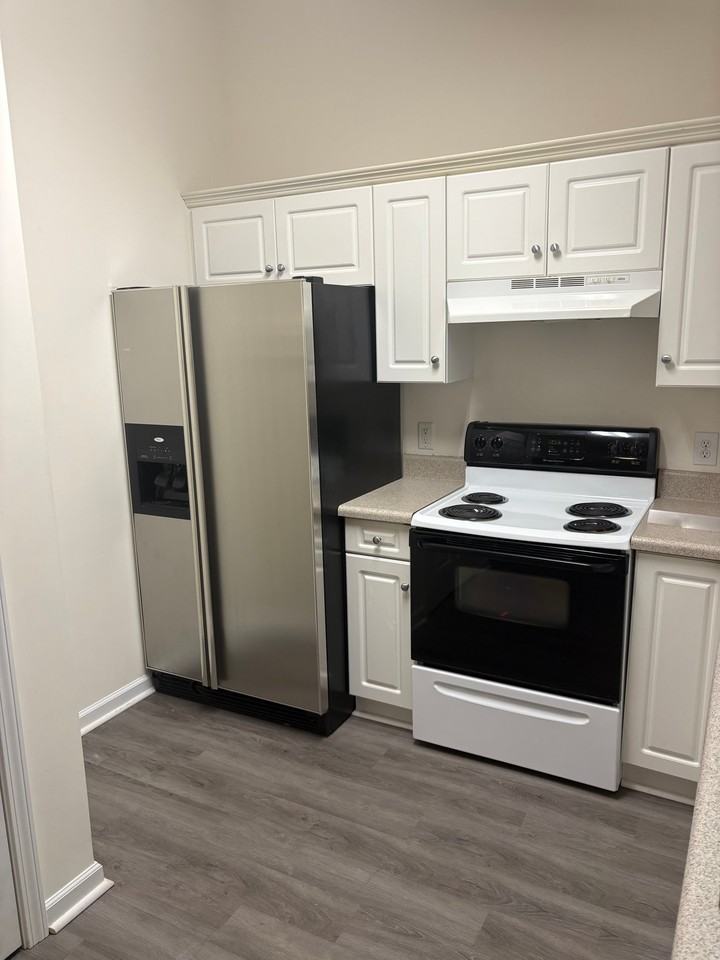 5140 Long Pointe Rd - Photo 4 of 15
